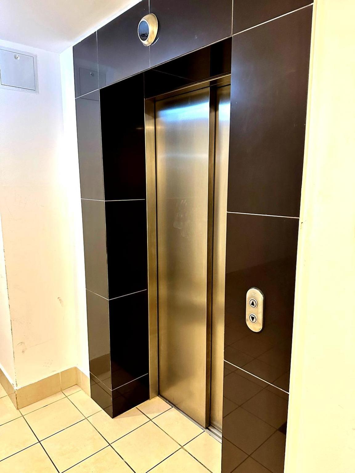 Apartment Center With Balcony Budapest