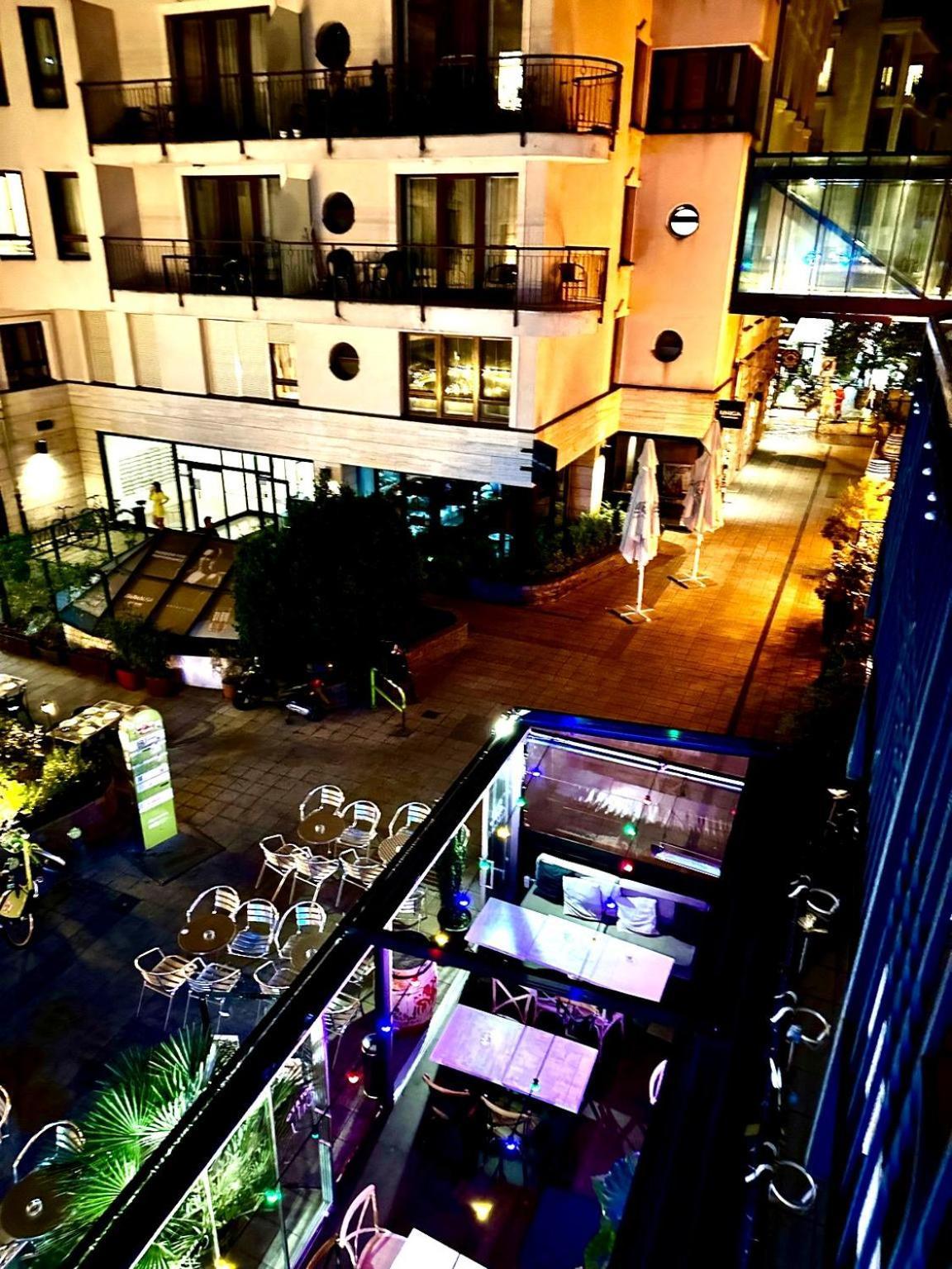 Center With Balcony Apartment Budapest
